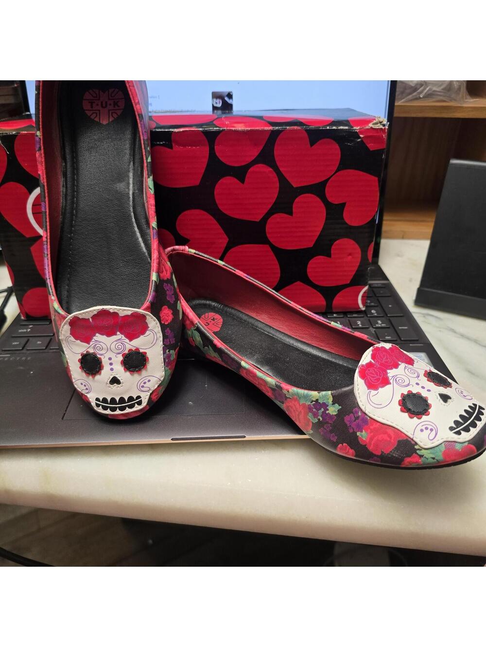 MODCLOTH T.U.K. Day of the Dead sugar Skull Flats size 8